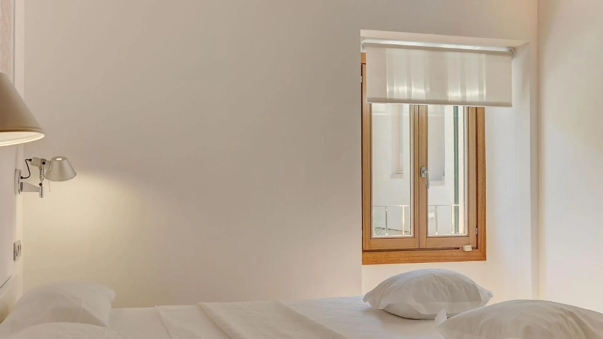ポレンサ Desbrull Bed & Breakfast