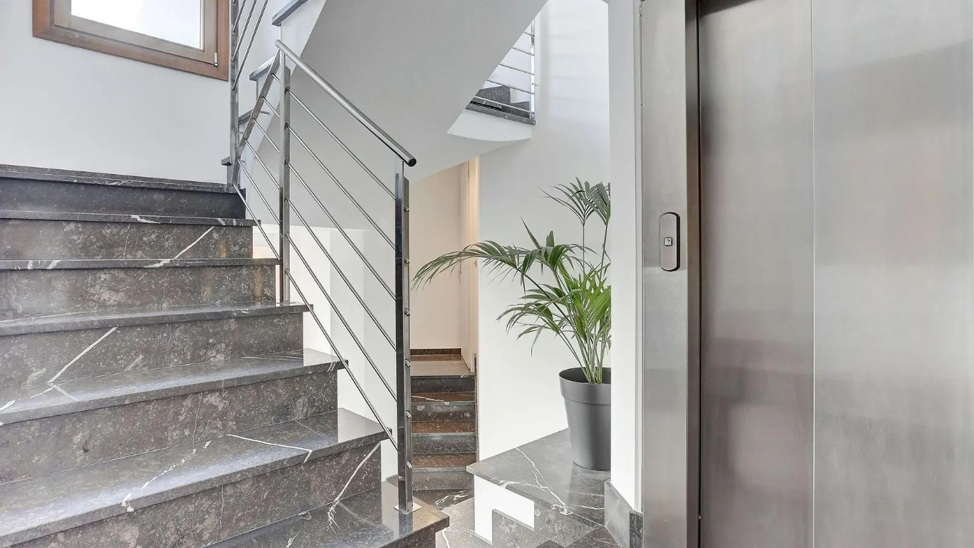 ポレンサ Desbrull Bed & Breakfast スペイン